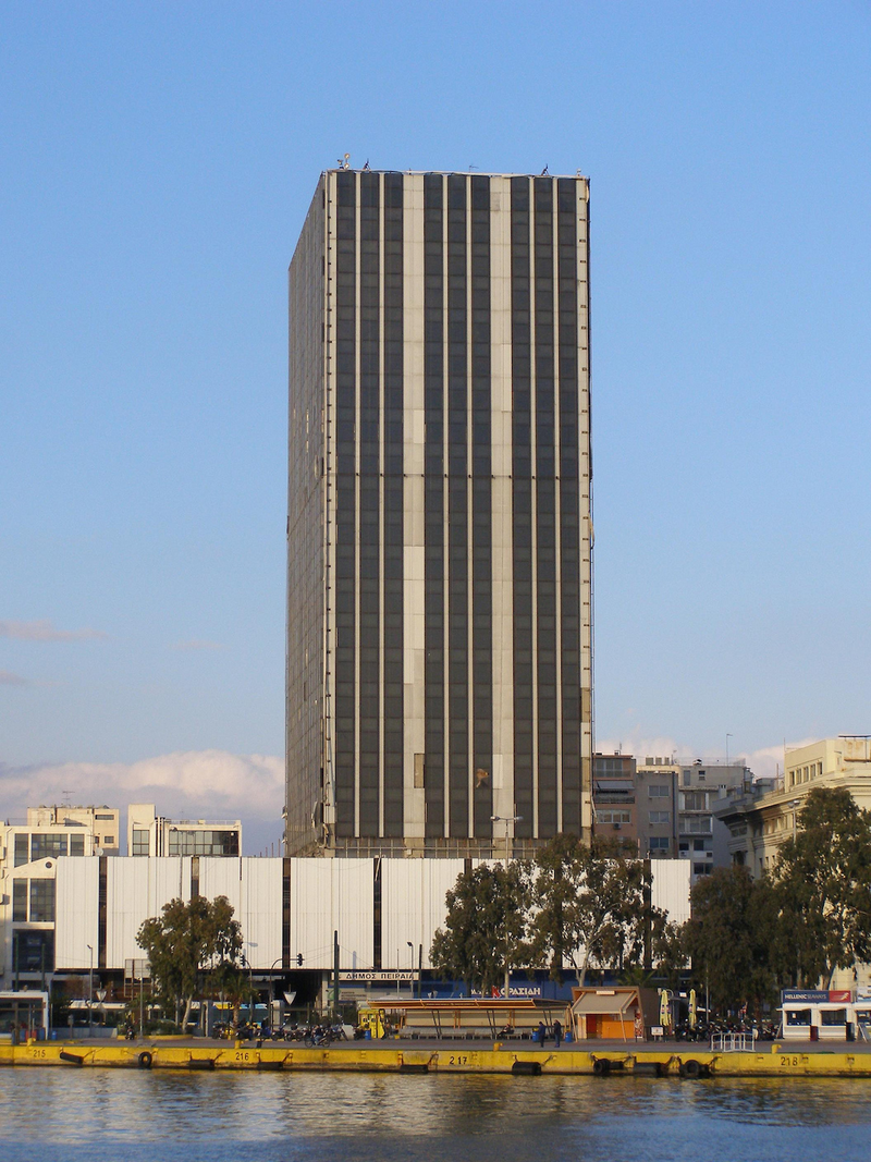 Illustration for article titled The Stark Beauty Of The World's Tallest Unoccupied Buildings